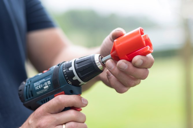 Einschrauber für Ringisolatoren Kerbl