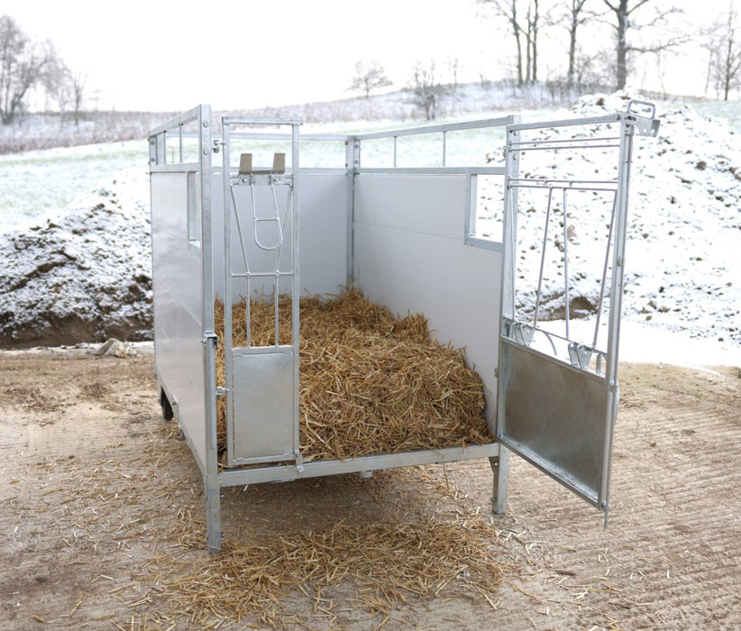 Kälberbox groß – mit oder ohne schwenkbarem Boden