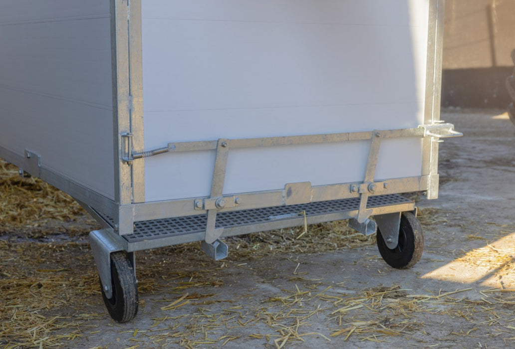 Kälberbox groß – mit oder ohne schwenkbarem Boden